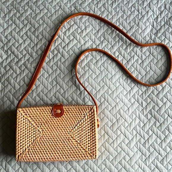 Wicker Purse - Picture 1 of 3